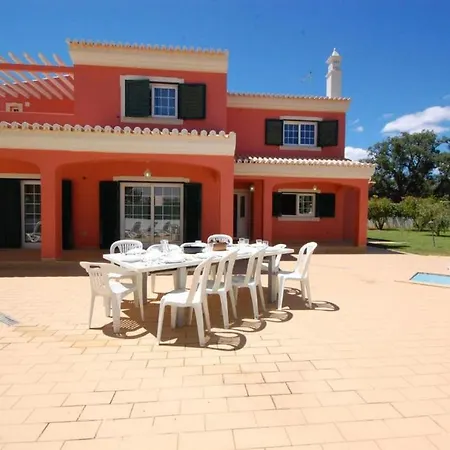 Mikael - Free Wi-fi - Aircon - Private Pool By Bedzy Vila *